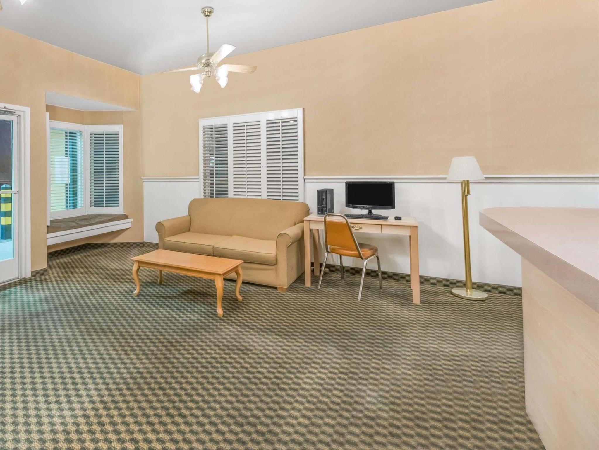 Days Inn By Wyndham Deming Exterior photo
